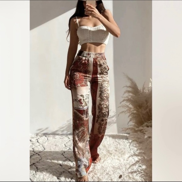 PATCHWORK PRINTED PANTS - Picture 4 of 9